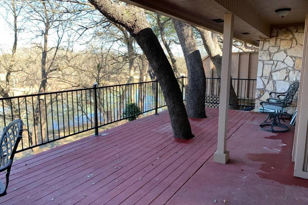 Home On The Green Salado Exterior photo